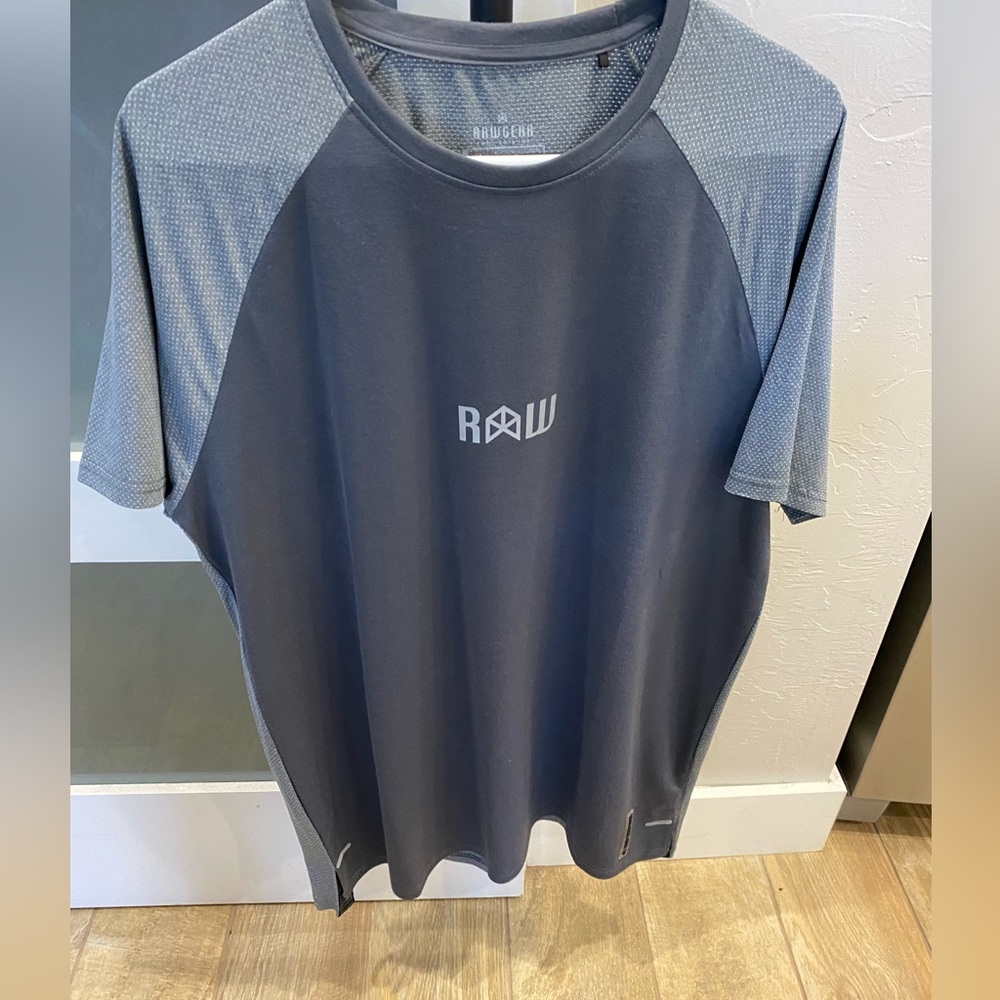Rawgear short sleeve tee. XL